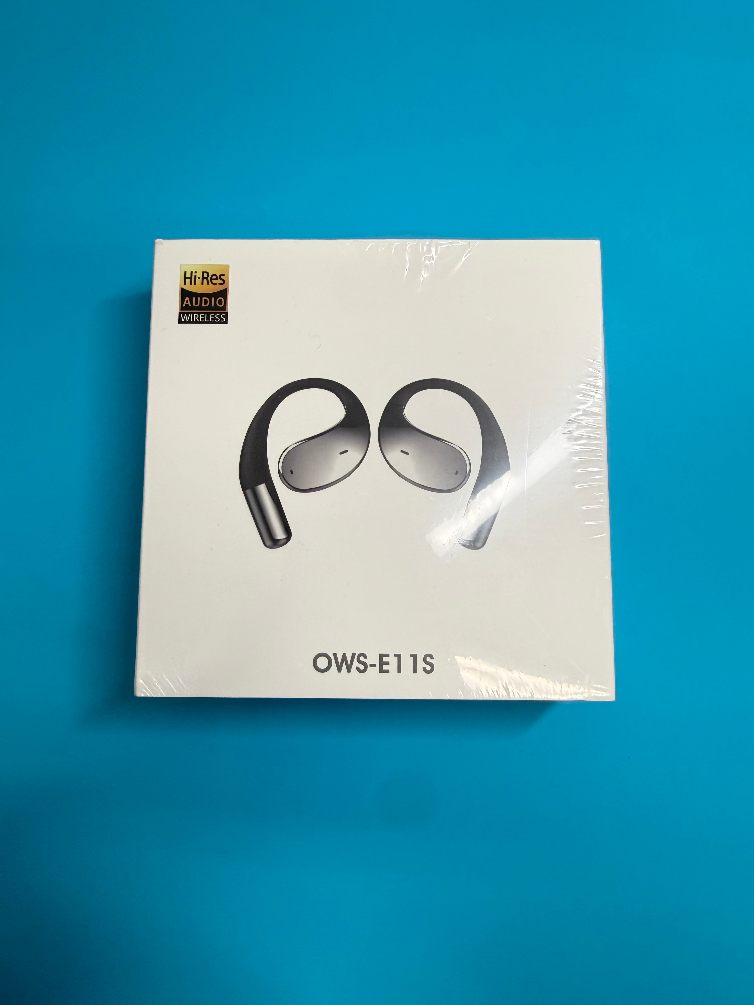 Black Wireless Earphones for Everyday Listening